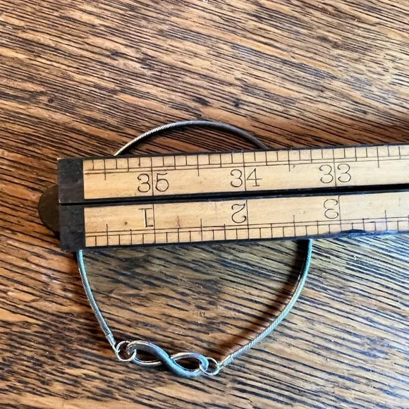 Upcycled infinity charm bracelet - Picture 2 of 4